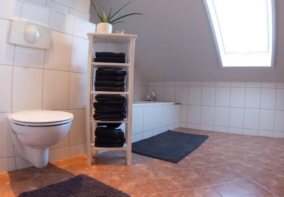 Moderne, Gemuetliche Dg-Wohnung In Ruhiger Lage 纽保沃姆瓦尔德 外观 照片